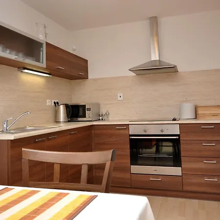 Unipharma דונובאלי