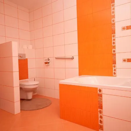 Unipharma Aparthotel 3*