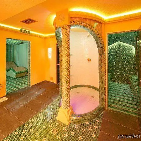 Unipharma 3* דונובאלי